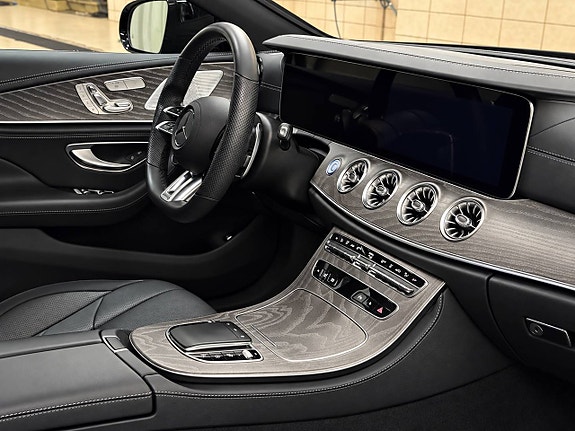 Mercedes-Benz CLS53 11 of 15
