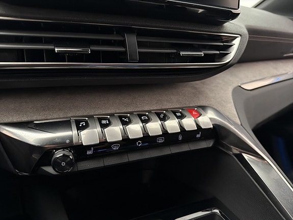 Peugeot 5008 18 of 30