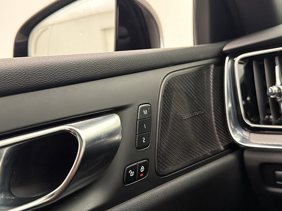 Volvo V60 14 of 30