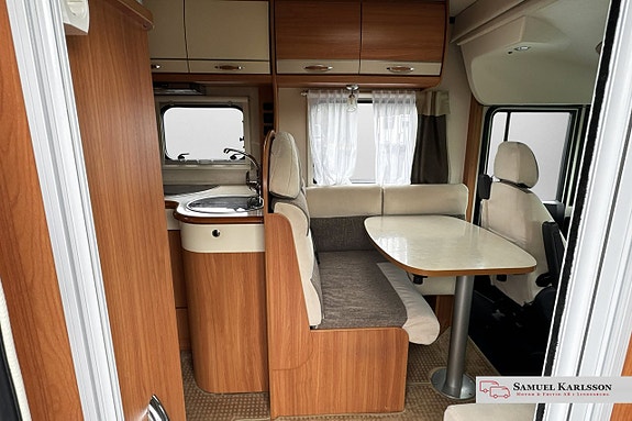 Rapido 891F S8 | EP Stödben | Taksäng | Solcell | 2.3L 148HK Manuell 11 of 27