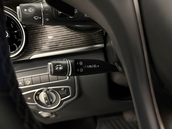 Mercedes-Benz EQV300 19 of 21
