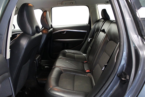 Volvo V70 12 of 12