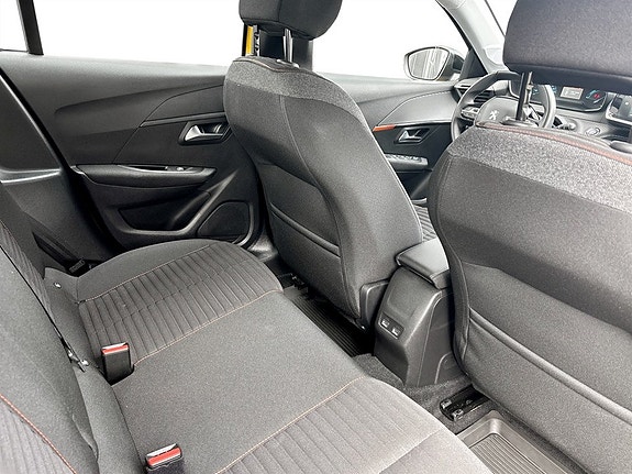 Peugeot e-208 12 of 15