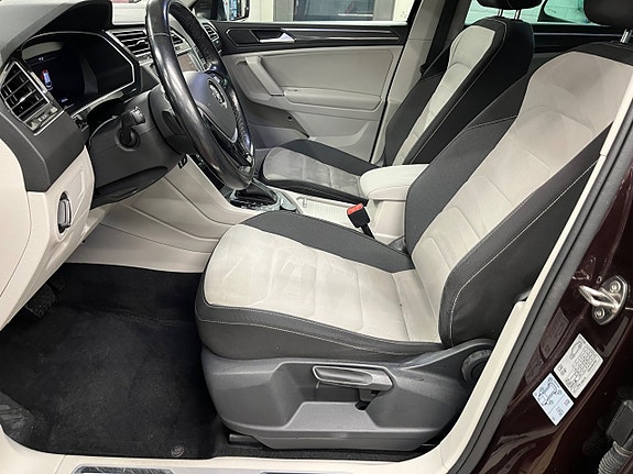 Volkswagen Tiguan 17 of 23