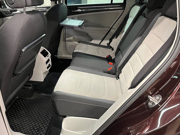 Volkswagen Tiguan 16 of 23
