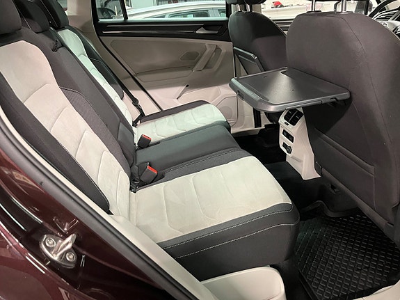 Volkswagen Tiguan 14 of 23