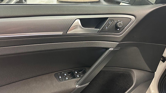 Volkswagen Golf I 10 of 30