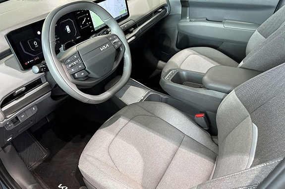 Kia EV3 8 of 14