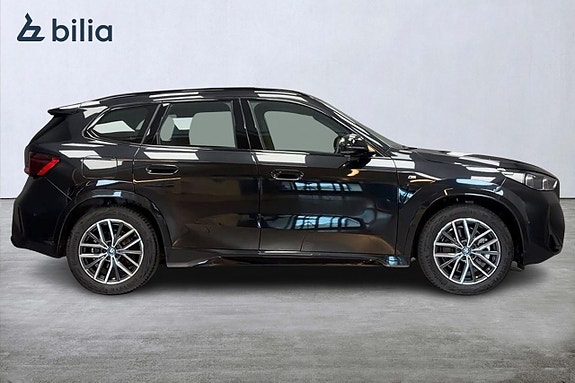 BMW iX1 3 of 16