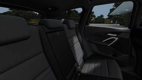 BMW iX1 11 of 13