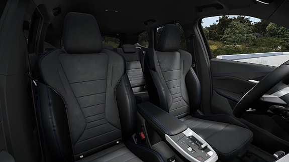 BMW iX1 10 of 13
