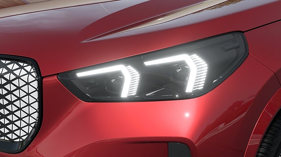 BMW iX1 6 of 13