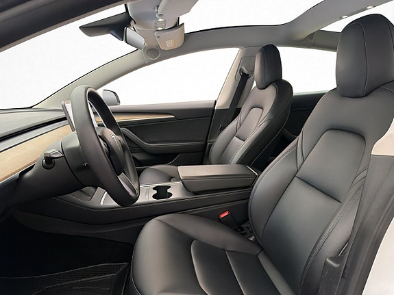 Tesla Model 3 13 of 30