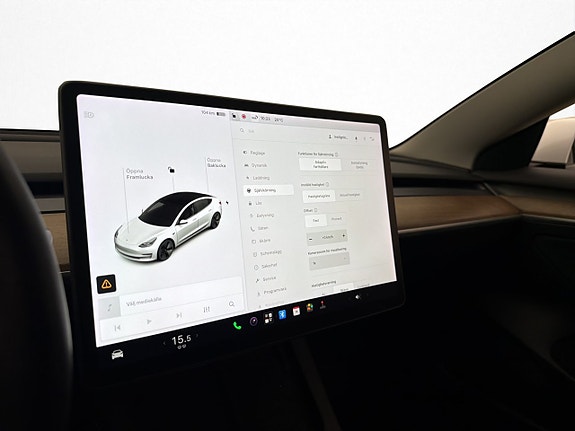 Tesla Model 3 28 of 30