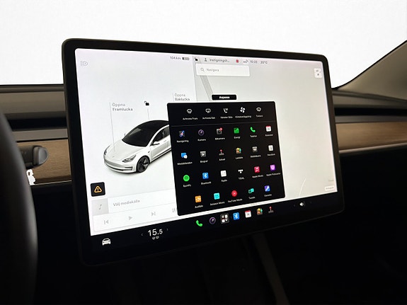 Tesla Model 3 24 of 30