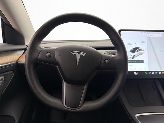 Tesla Model 3 15 of 30