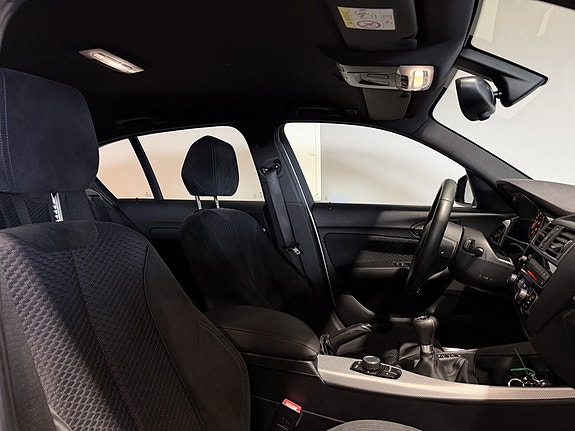 BMW 118i 14 of 30