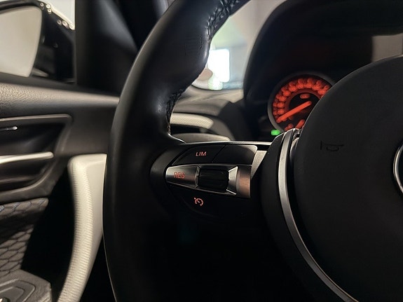 BMW 118i 21 of 30