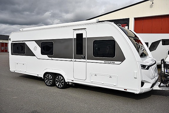 Knaus 660 UDF Nordwind, Barnkammare/Dubbelbädd 2 of 27