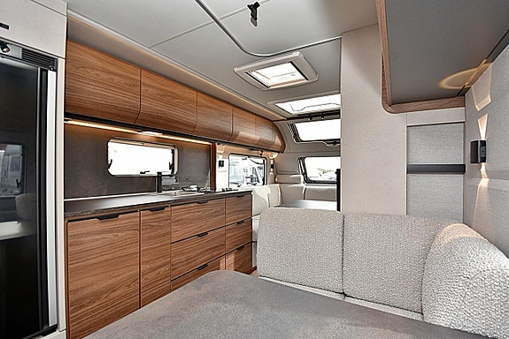 Knaus 660 UDF Nordwind, Barnkammare/Dubbelbädd 24 of 27