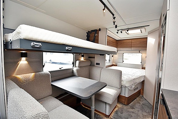 Knaus 660 UDF Nordwind, Barnkammare/Dubbelbädd 16 of 27