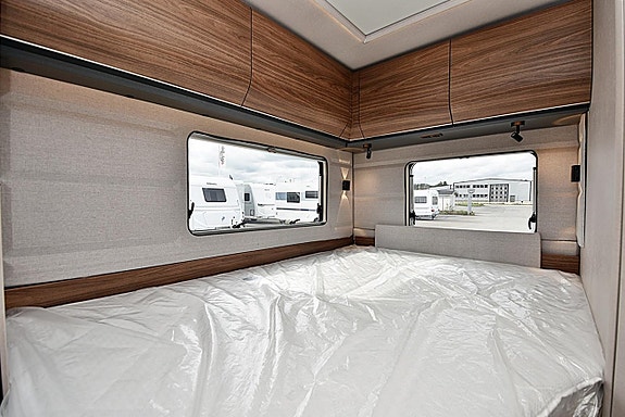Knaus 660 UDF Nordwind, Barnkammare/Dubbelbädd 19 of 27
