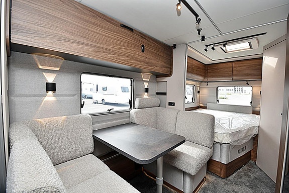 Knaus 660 UDF Nordwind, Barnkammare/Dubbelbädd 15 of 27