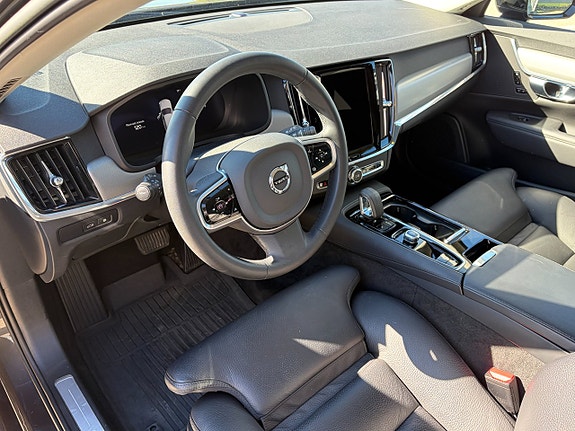 Volvo V90 8 of 20