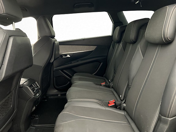 Peugeot 5008 17 of 30