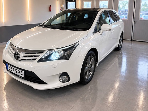 Toyota Avensis 3 of 14