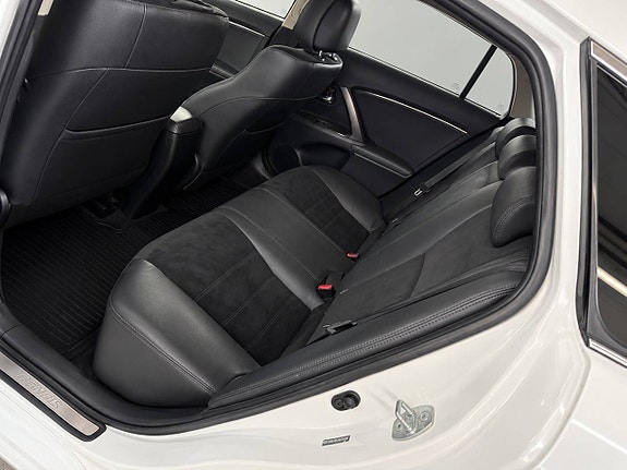 Toyota Avensis 9 of 14