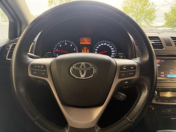 Toyota Avensis 13 of 14