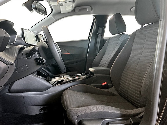 Peugeot e-2008 4 of 15