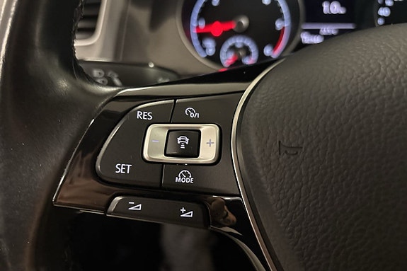 Volkswagen Golf Alltrack 8 of 10