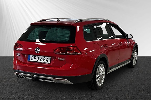 Volkswagen Golf Alltrack 3 of 10