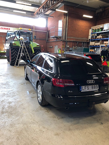 Audi A6 4 of 4