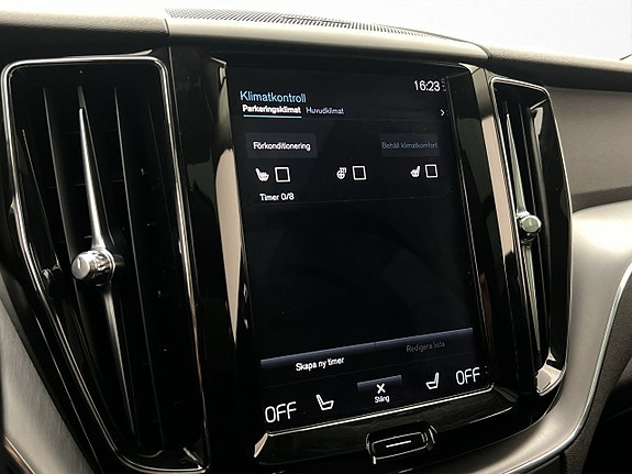 Volvo XC60 25 of 30