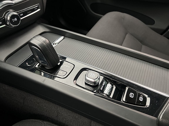 Volvo XC60 30 of 30