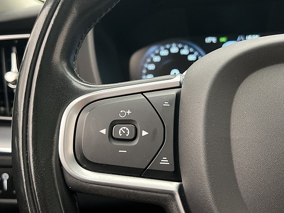 Volvo XC60 16 of 30