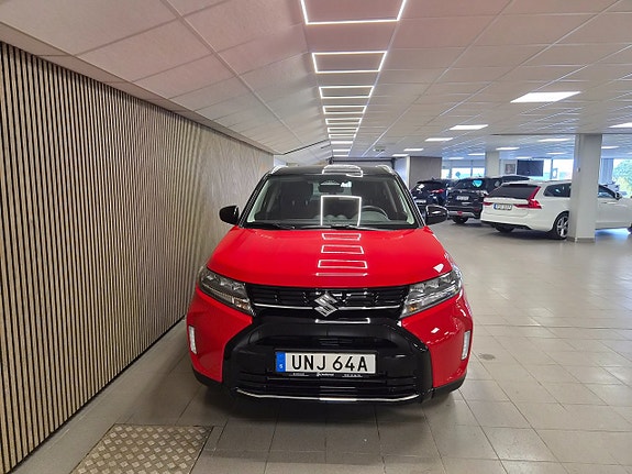Suzuki Vitara 2 of 10