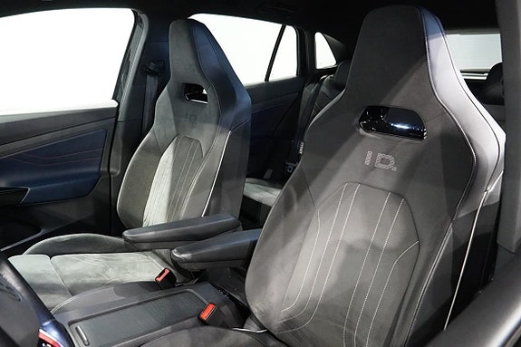 Volkswagen ID.4 GTX 18 of 19