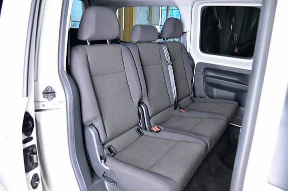 Volkswagen Caddy Maxi 10 of 22