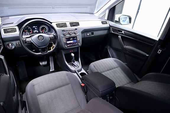 Volkswagen Caddy Maxi 13 of 22
