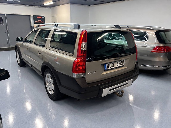 Volvo XC70 4 of 19