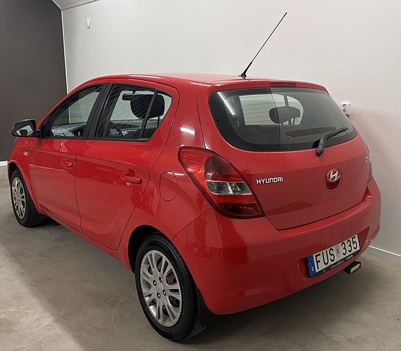 Hyundai i20 3 of 10
