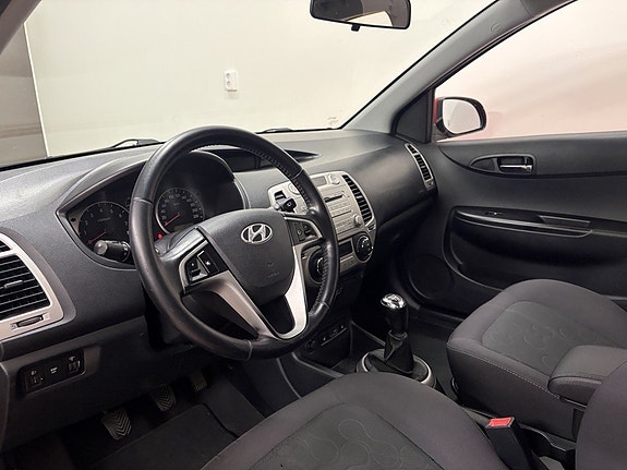 Hyundai i20 6 of 10