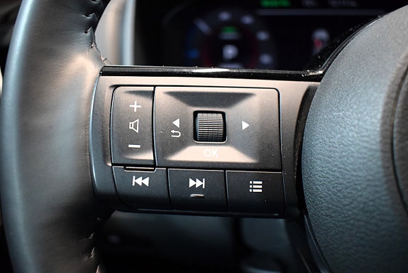 Nissan X-Trail 25 of 30