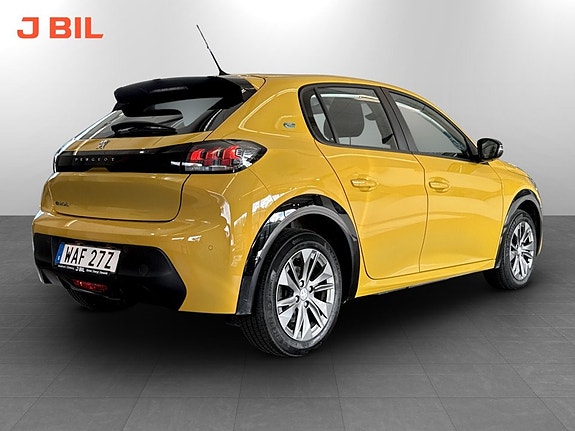 Peugeot e-208 3 of 17