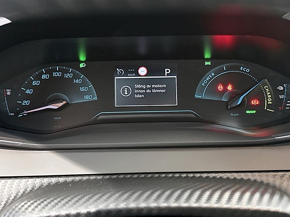 Peugeot e-208 9 of 17