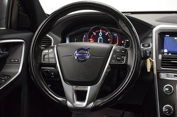 Volvo XC60 9 of 29